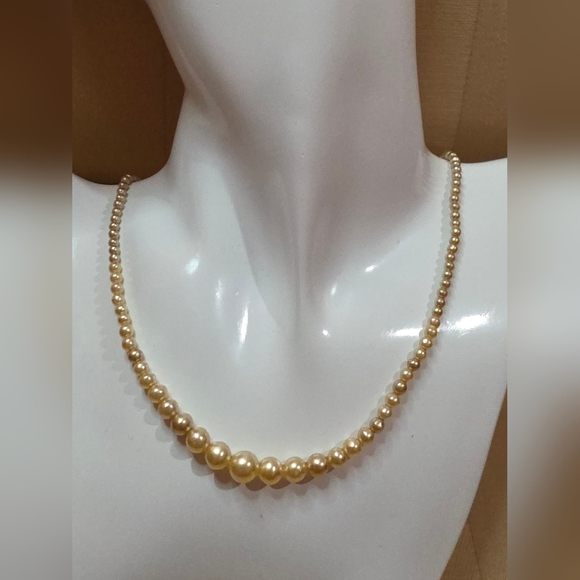 VINTAGE PEARL NECKLACE Jewelry - VINTAGE STERLING SILVER FAUX PEARLS 16 Inches